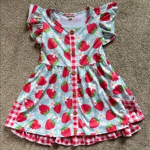 Girls Clover Cottage Strawberry Dress Size 5/6